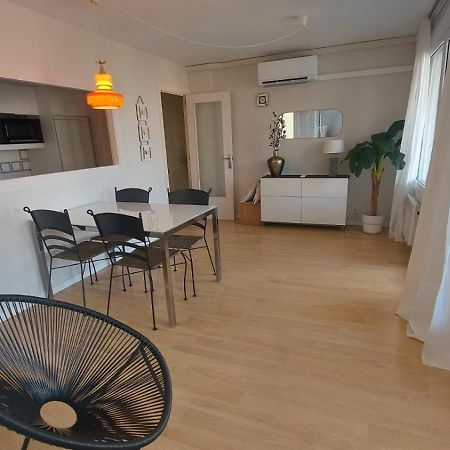 1ª Linea Reformado Y Frente Al Puerto Deportivo Firmamos Contrato Si El Cliente Lo Solicita Aunque Es Necesario Hacer La Reserva Para Poder Comunicarse L'L'Hospitalet de l'Infant Exteriér fotografie
